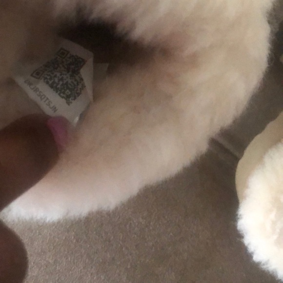 🥶BRAND NEW UGG COQUETTE SLIPPER🥶 - Picture 4 of 8